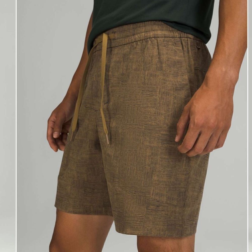 Lululemon Bowline Short 8” *WovenAir Artifact Stripe